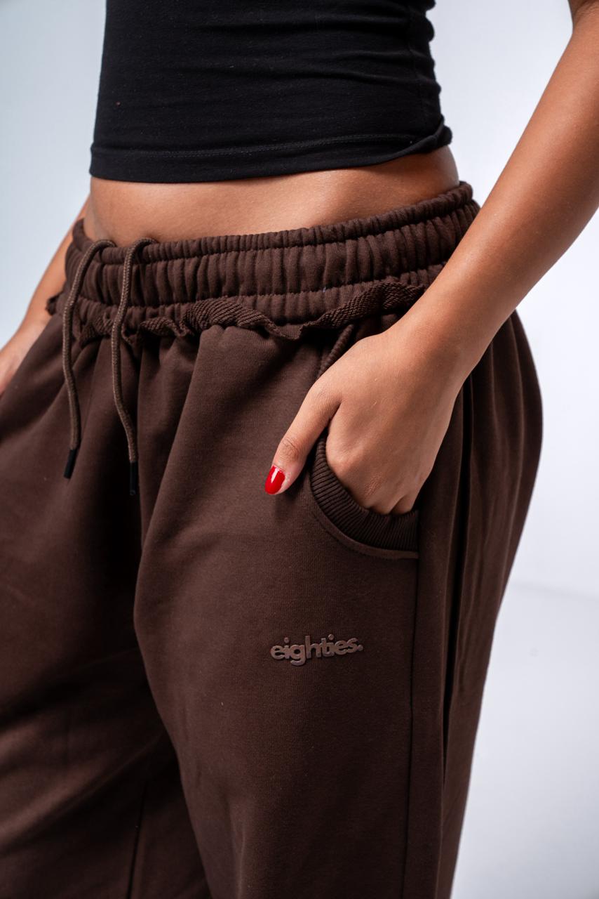 BROWN SWEATPANTS