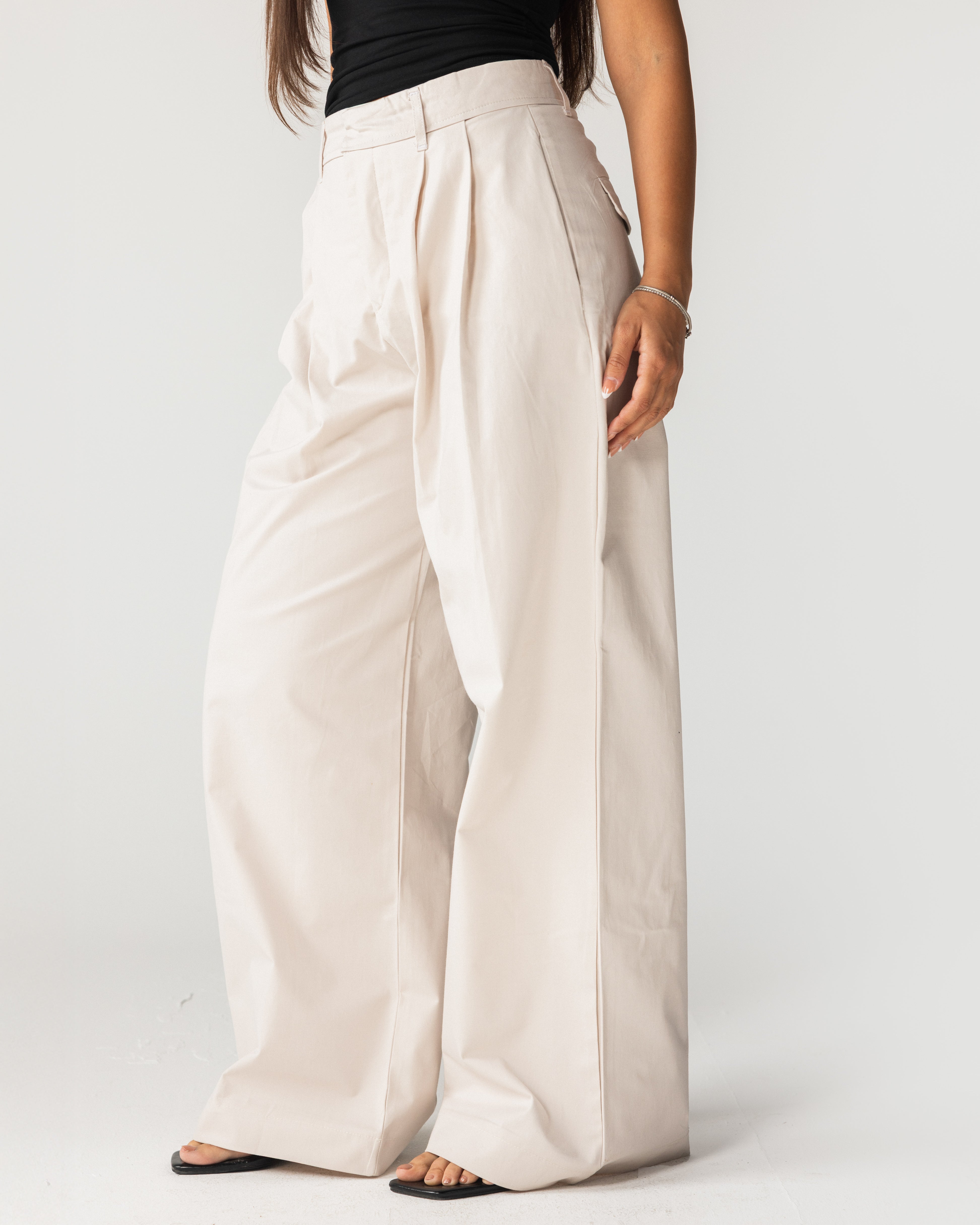 Pleated Gabardine Trousers - Beige