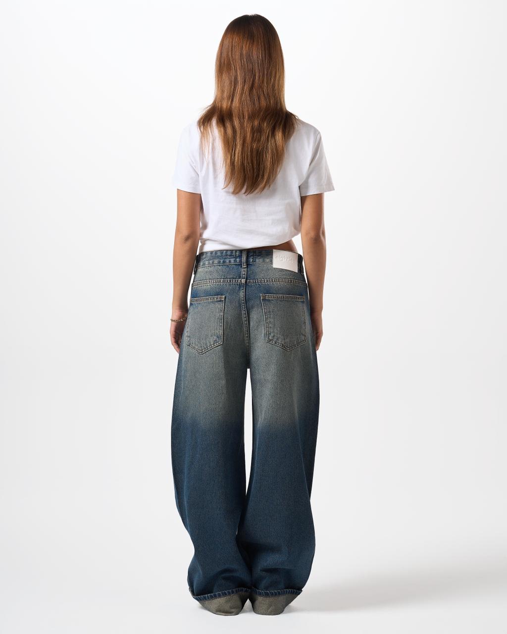 Baggy Folded Mid-Waist Jeans - vintage mid blue
