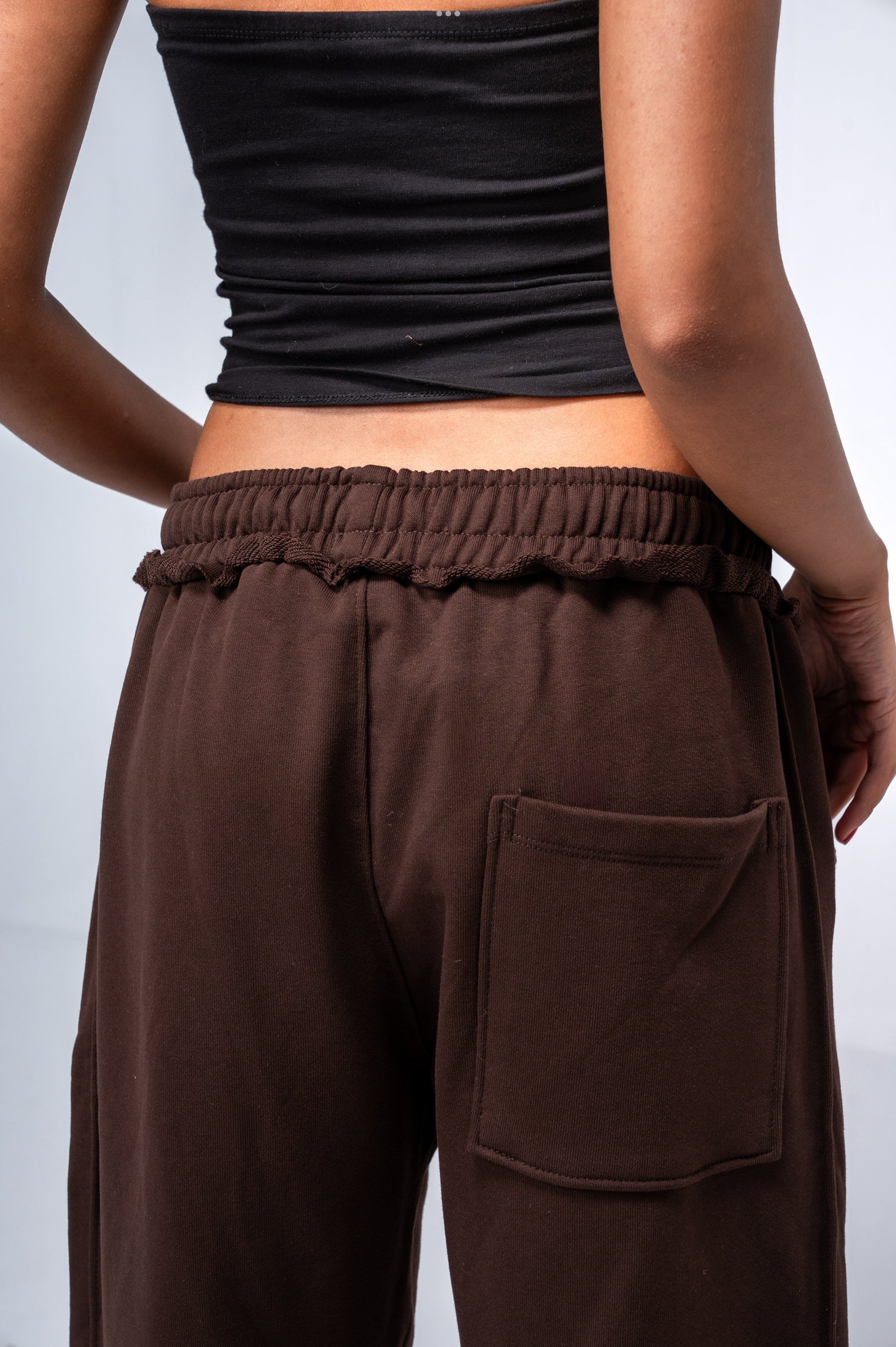 BROWN SWEATPANTS