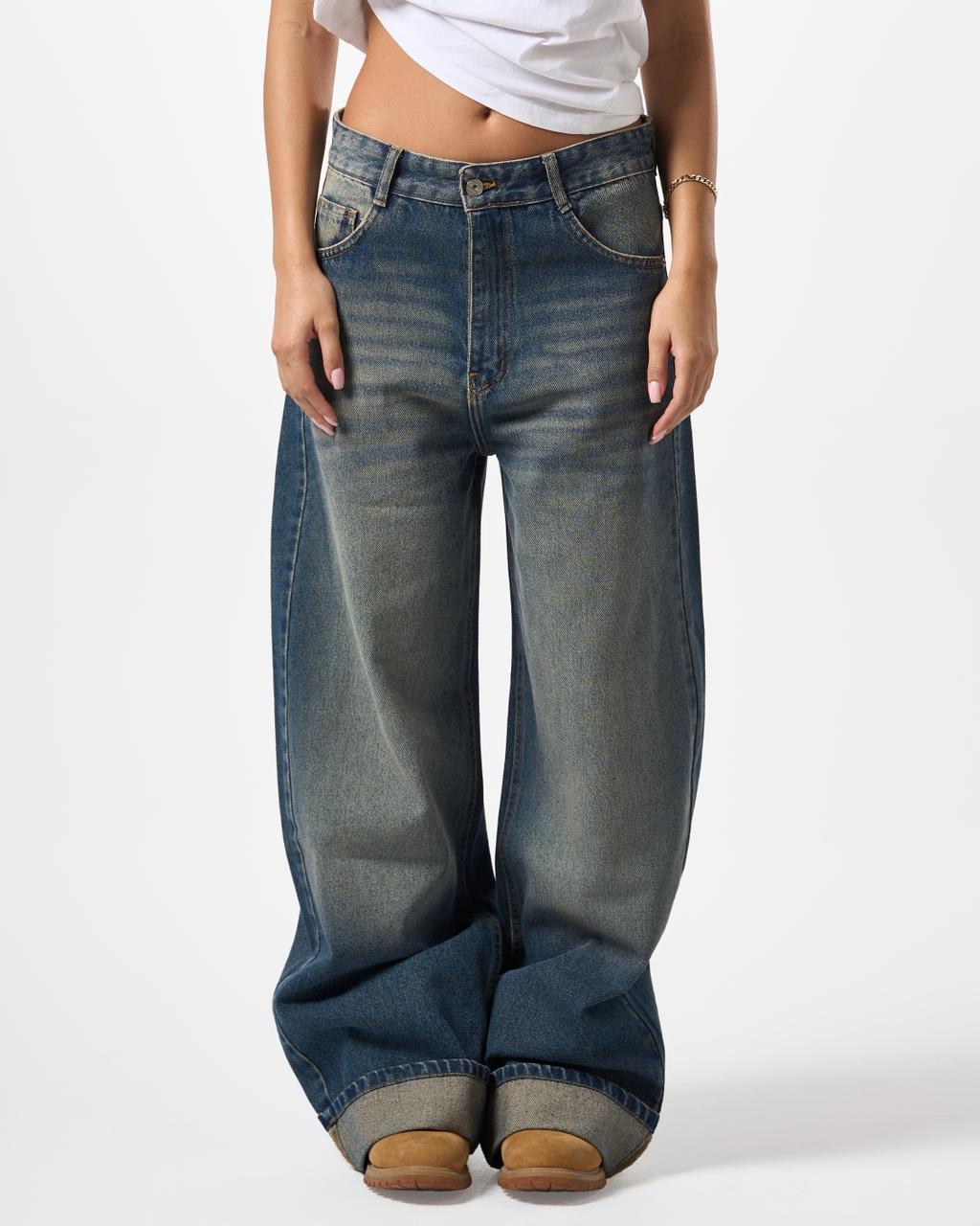 Baggy Folded Mid-Waist Jeans - vintage mid blue