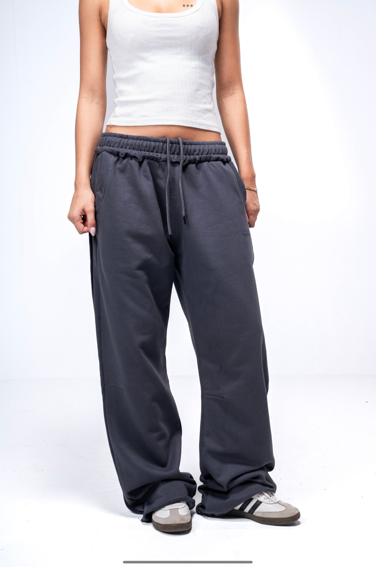 DARK GREY SWEATPANTS